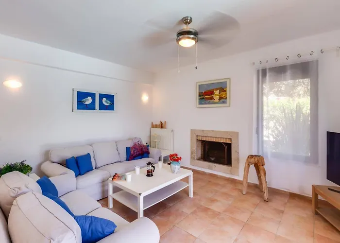 Βίλα Nefeli By *